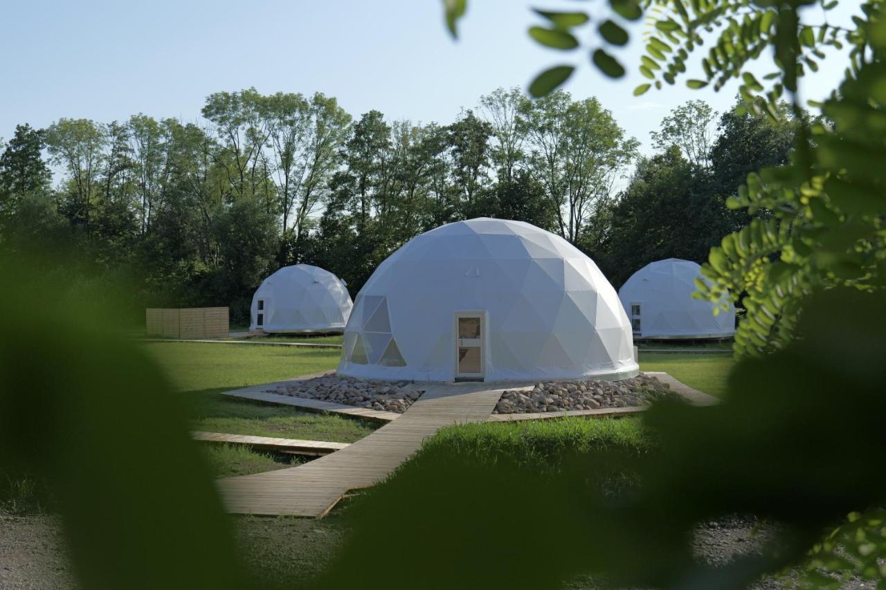 Glamping Resort Dolny Kamenec Esterno foto