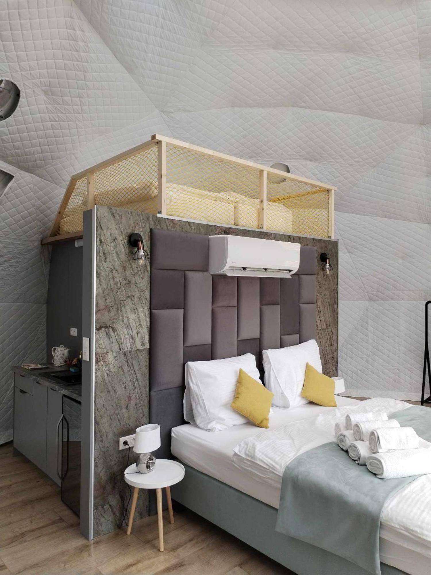 Glamping Resort Dolny Kamenec Esterno foto