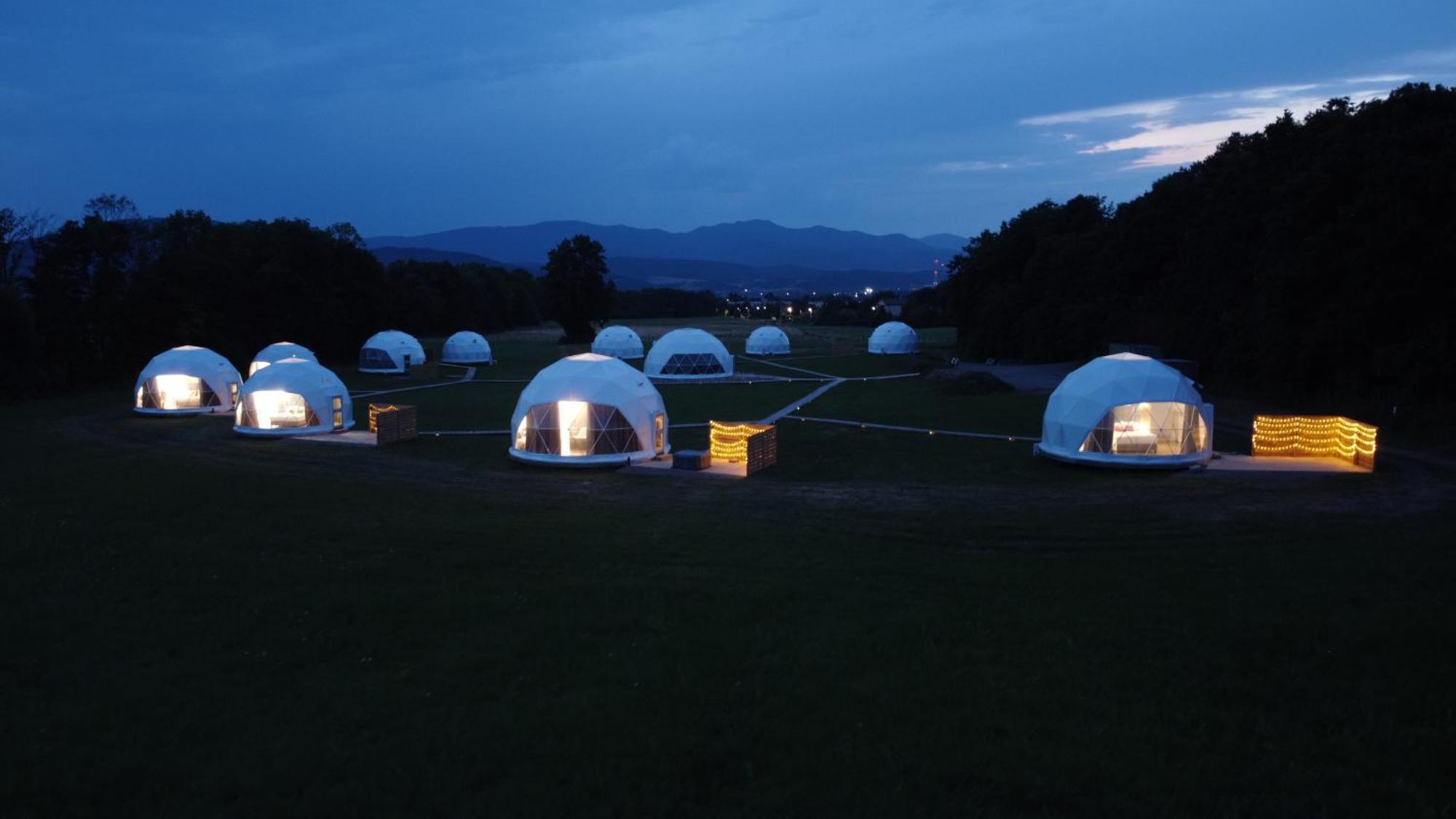 Glamping Resort Dolny Kamenec Esterno foto