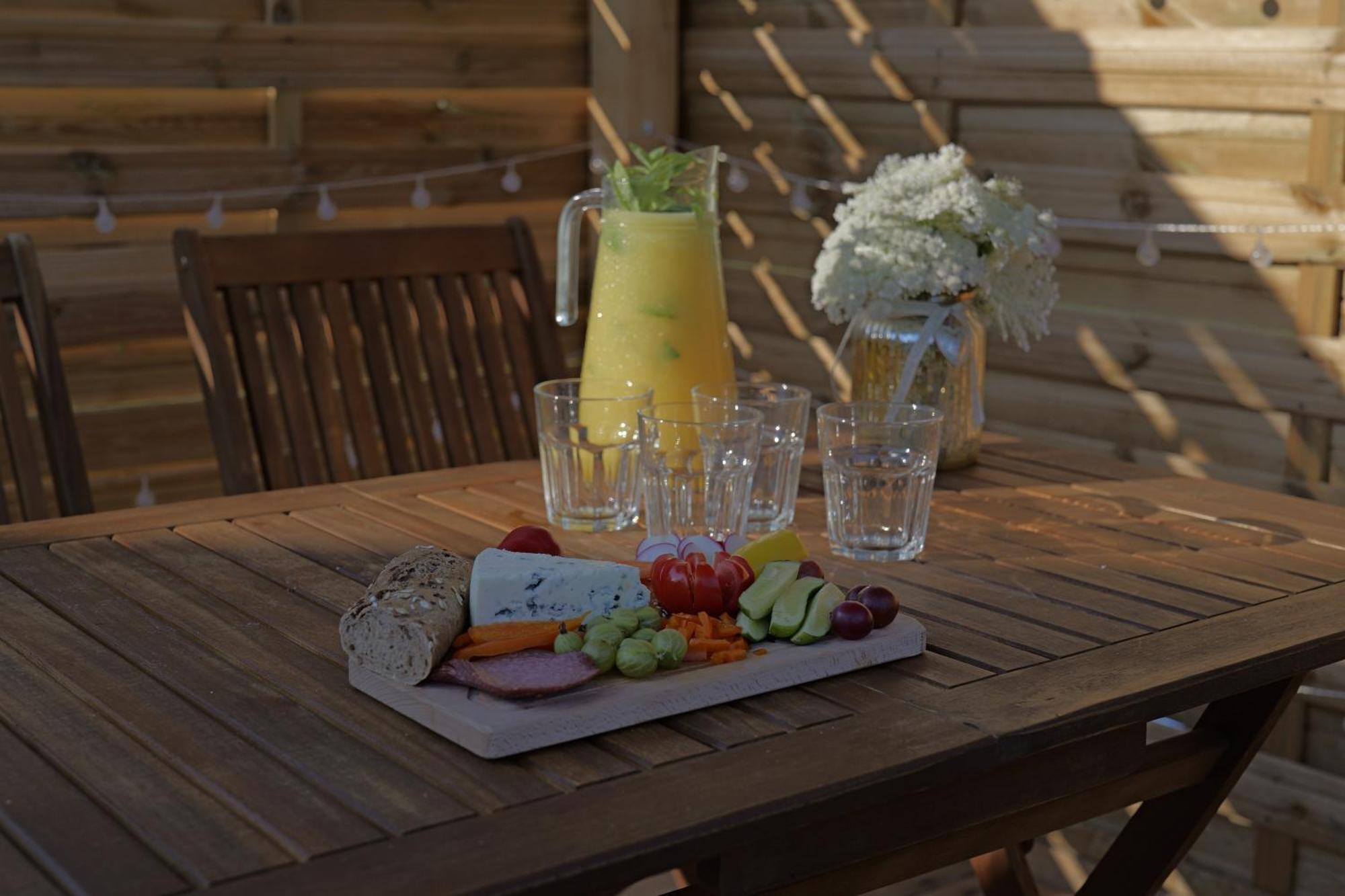 Glamping Resort Dolny Kamenec Esterno foto