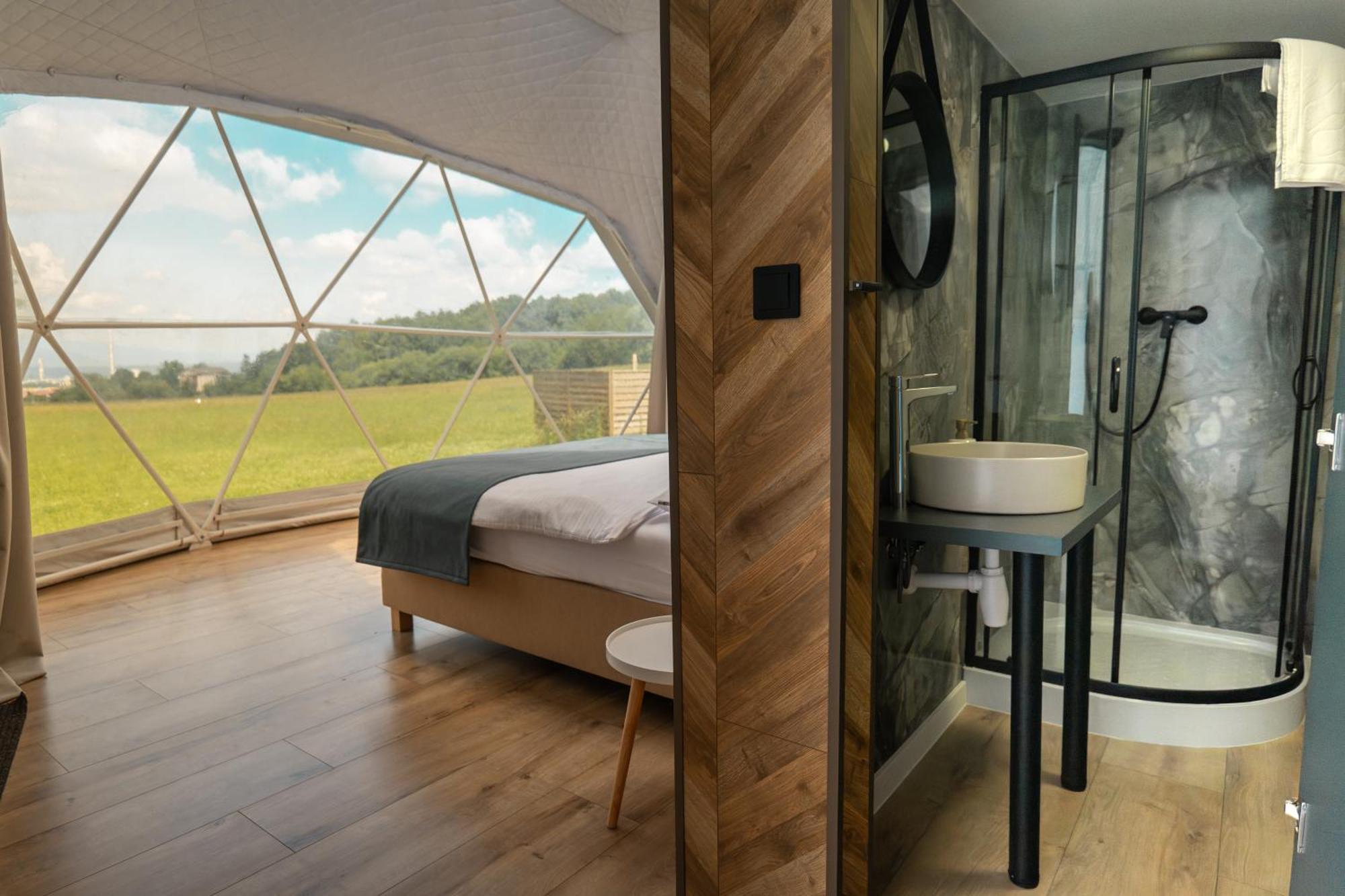 Glamping Resort Dolny Kamenec Esterno foto