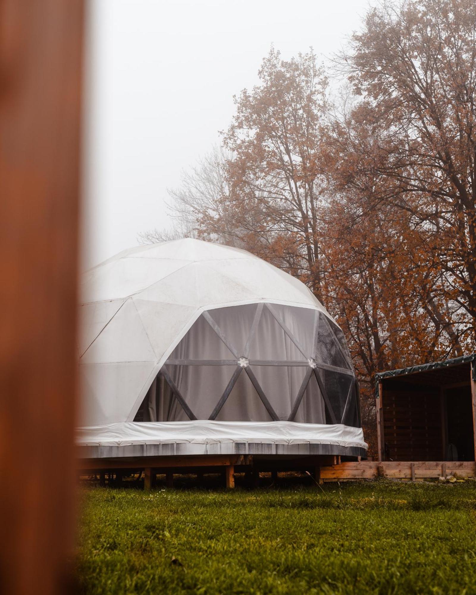 Glamping Resort Dolny Kamenec Esterno foto