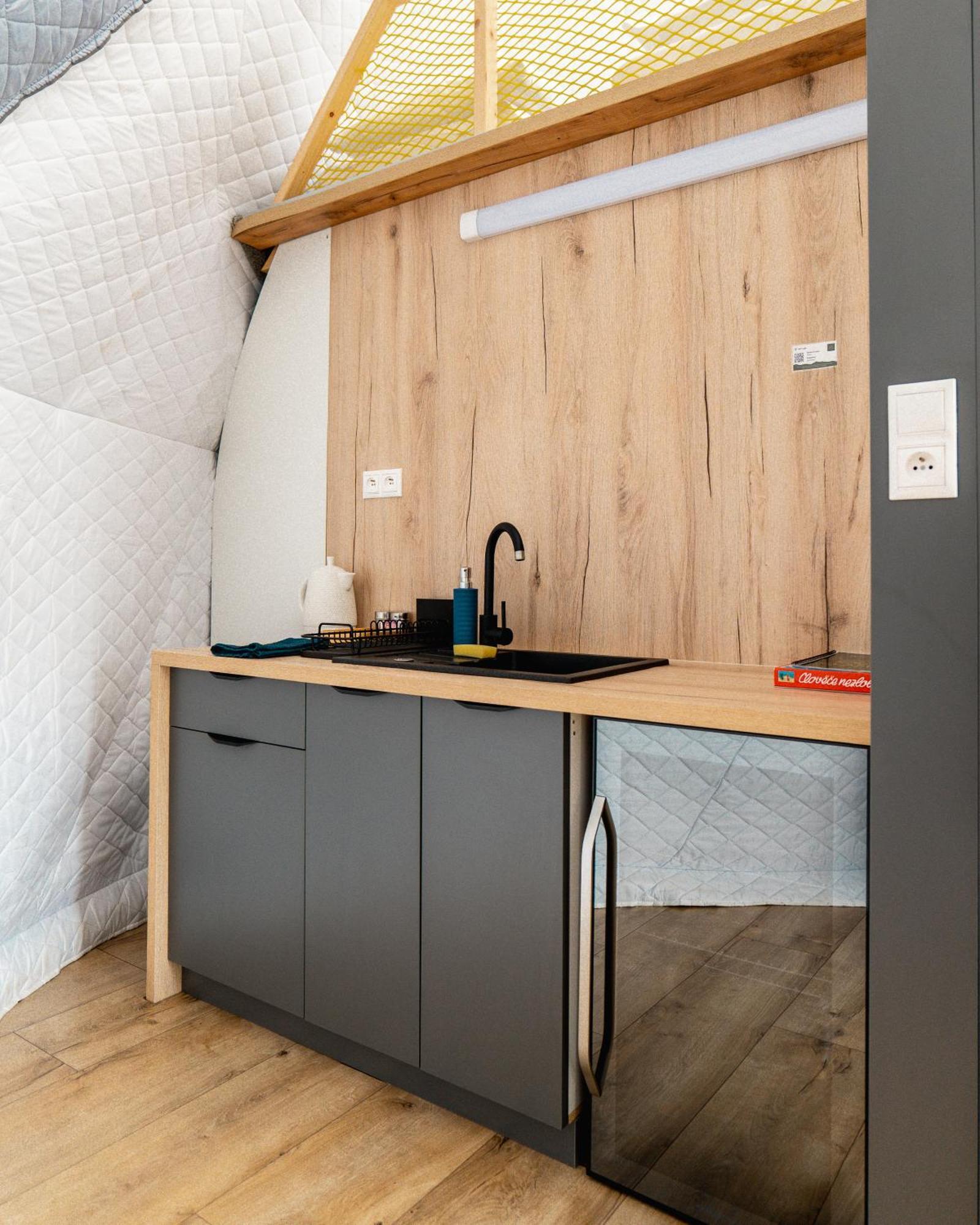 Glamping Resort Dolny Kamenec Esterno foto